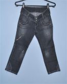 Calça jeans tamanho 10 anos