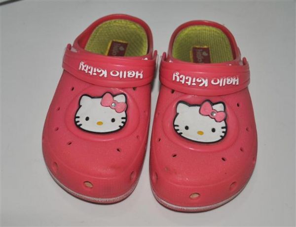 Crock rosa da Hello Kitty tamanho 29